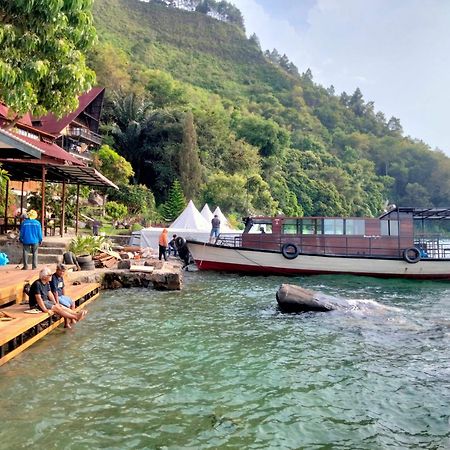 Pondok Berata Dapdap Balige Buitenkant foto