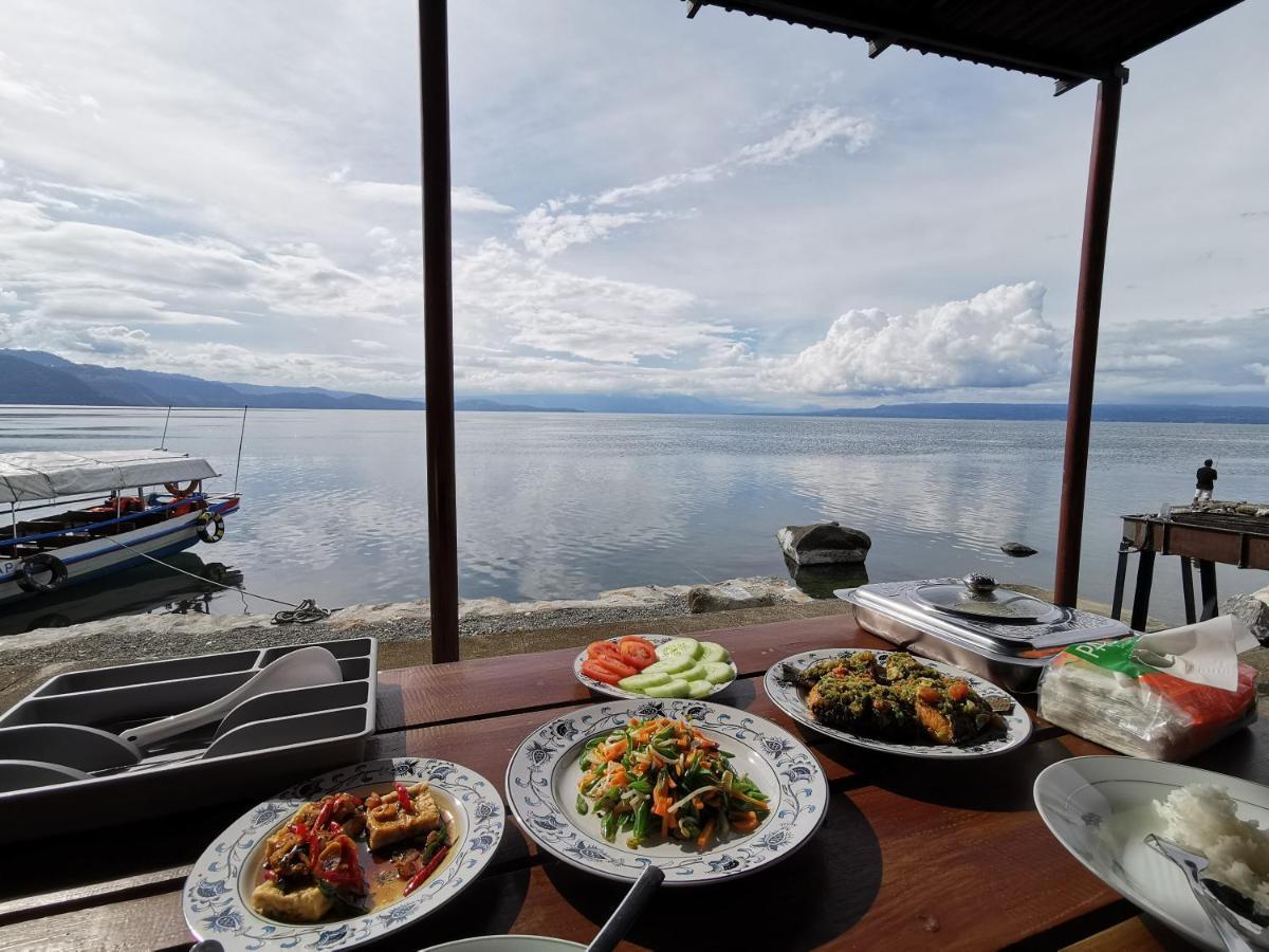 Pondok Berata Dapdap Balige Buitenkant foto