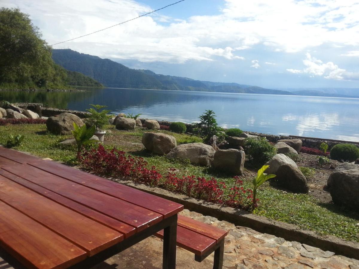 Pondok Berata Dapdap Balige Buitenkant foto