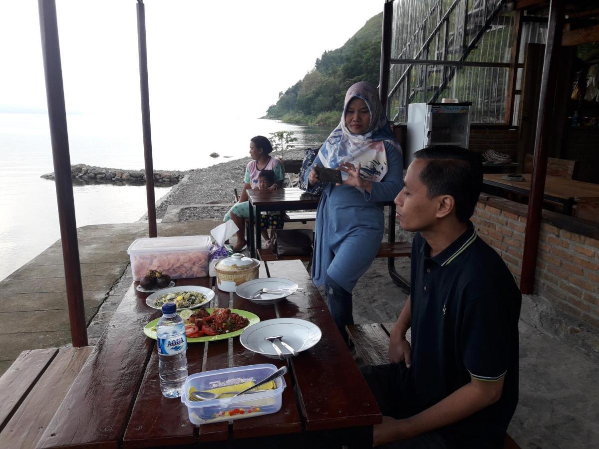 Pondok Berata Dapdap Balige Buitenkant foto