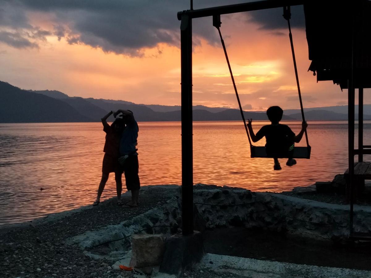 Pondok Berata Dapdap Balige Buitenkant foto